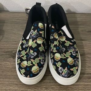 Baby Yoda canvas sneakers men’s size 9 NEW